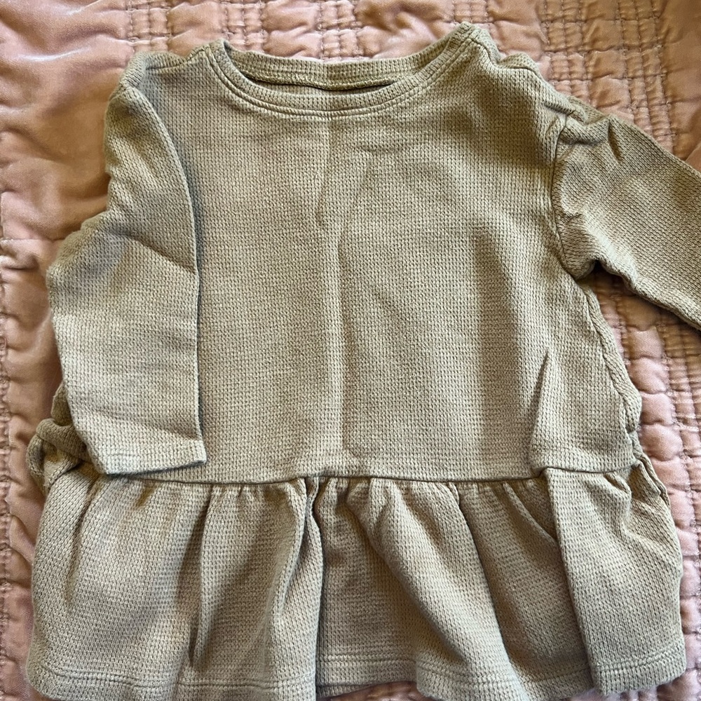 Old Navy Green Long Sleeve Peplum Tee